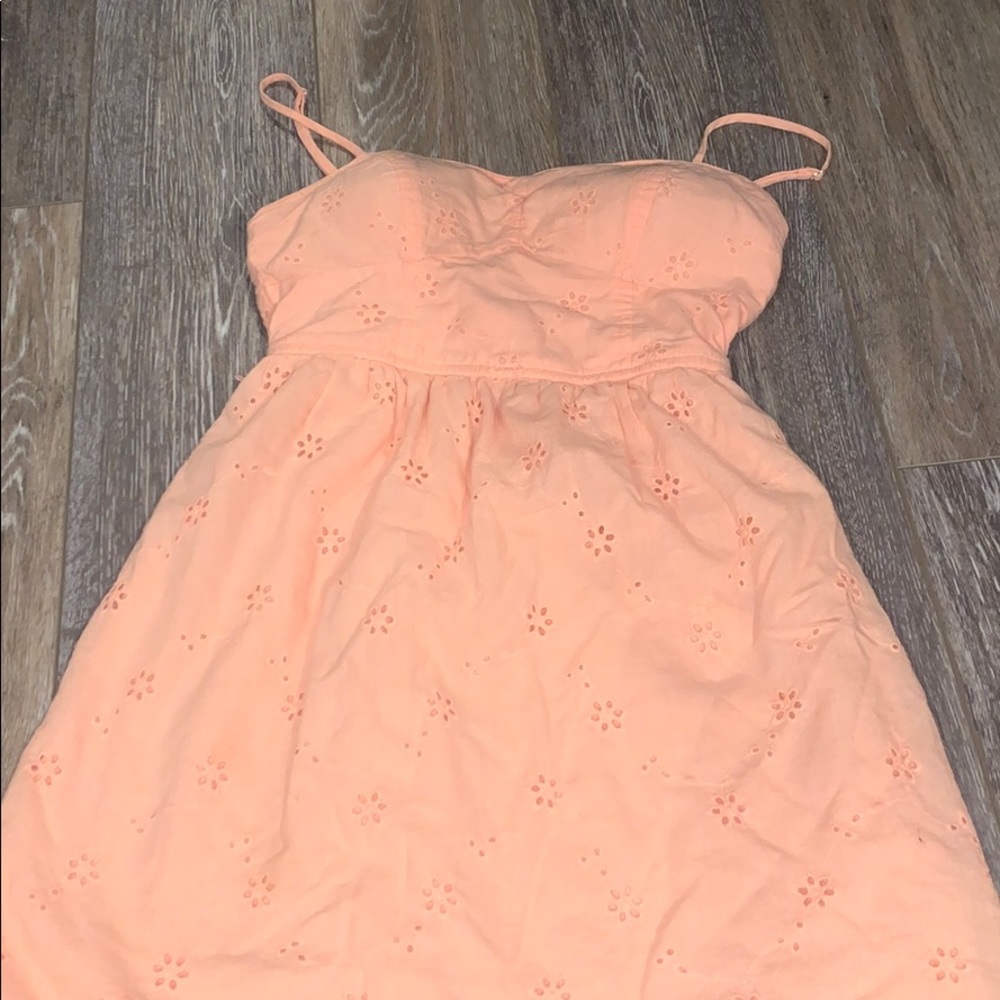 CUTE women’s peach dress